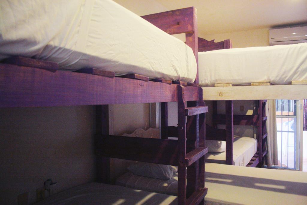 The Yak Hostel Playa del Carmen Δωμάτιο φωτογραφία