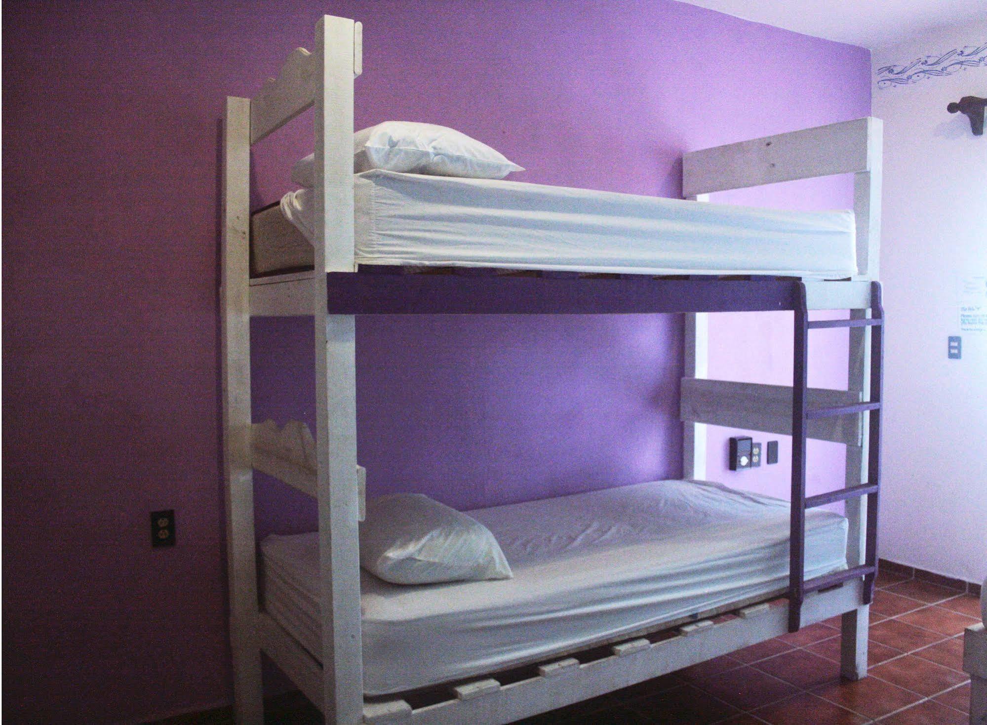 The Yak Hostel Playa del Carmen Εξωτερικό φωτογραφία