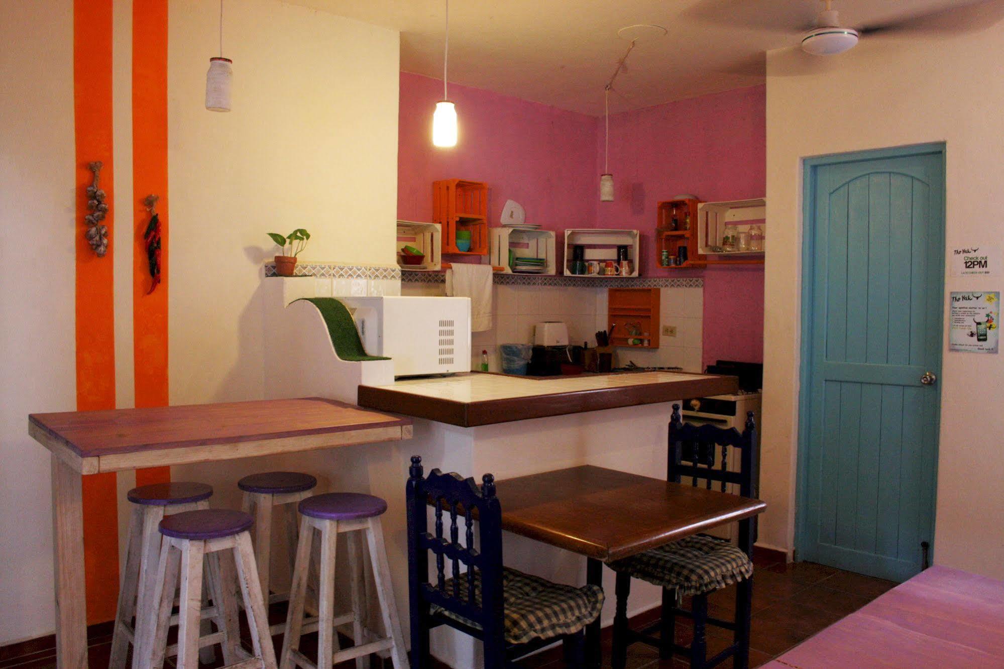 The Yak Hostel Playa del Carmen Εξωτερικό φωτογραφία