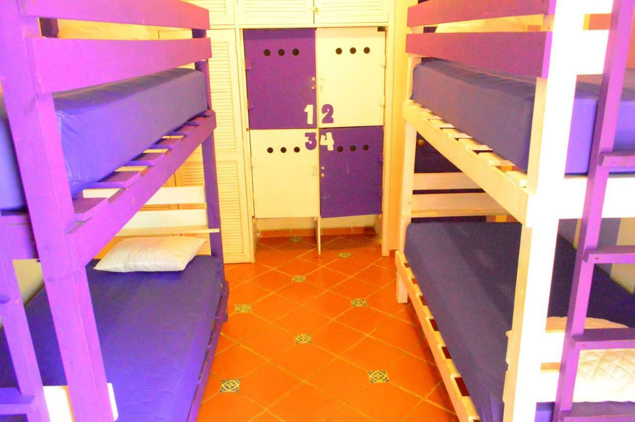 The Yak Hostel Playa del Carmen Εξωτερικό φωτογραφία